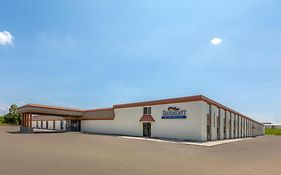 Baymont By Wyndham Jamestown Conference Center & Water Park